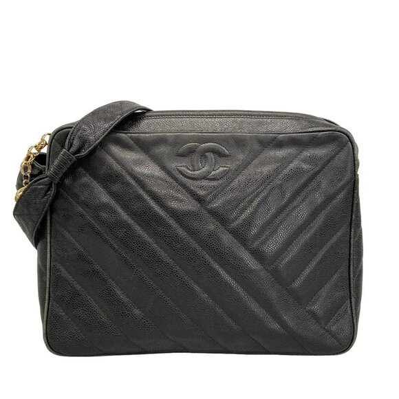 CHANEL Handbags - CHANEL - Black Calfskin Shoulder Bag Gold hardware
